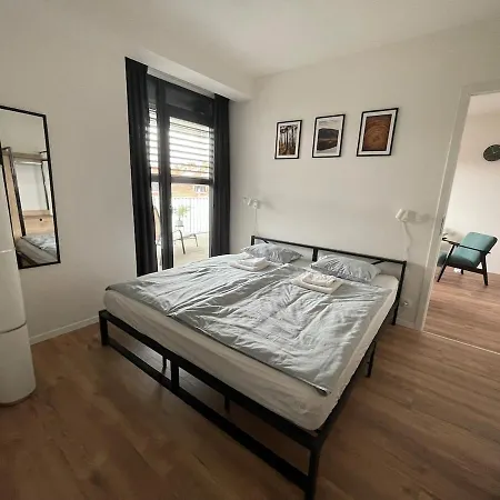 New Quiet With A Large Terrace And Private Parking *